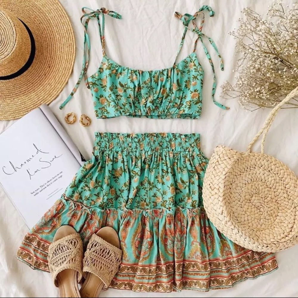 (Last 1) 🧡-Boho 2 piece set,skirt & crop top floral - Picture 4 of 7